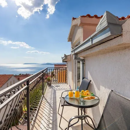Solmar Apartman *