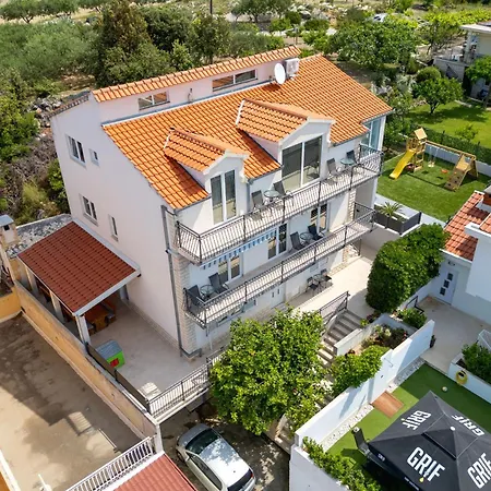 Solmar Apartment