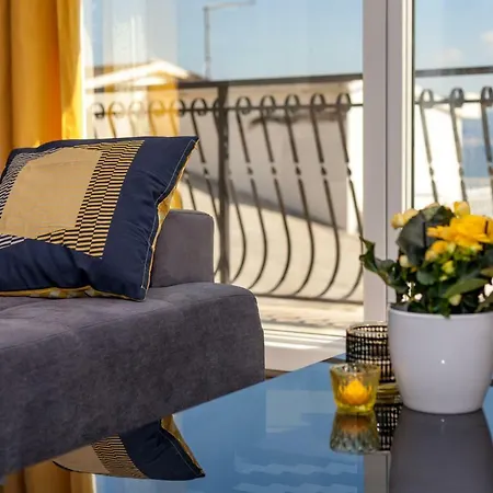Solmar Apartment