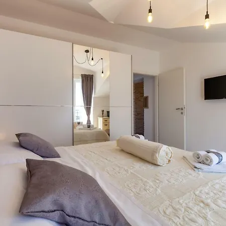 Solmar Apartment